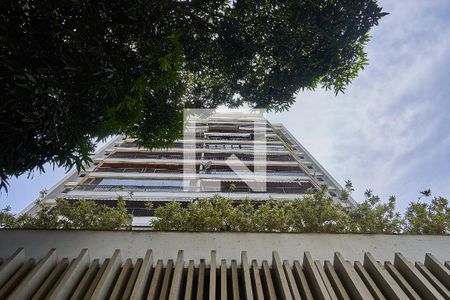 Apartamento à venda com 130m², 3 quartos e 2 vagasFachada