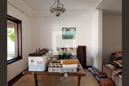 Sala de casa à venda com 3 quartos, 240m² em Piratininga, Niterói