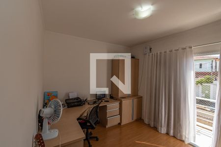 Casa à venda com 418m², 4 quartos e 4 vagas Casa à venda com 418m², 4 quartos e 4 vagasQuarto 2