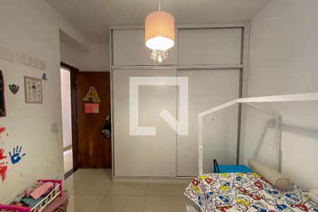 Apartamento à venda com 95m², 3 quartos e 1 vagaQuarto 2