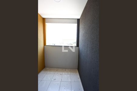 Área de serviço de apartamento para alugar com 2 quartos, 34m² em Vila Nova das Belezas, São Paulo