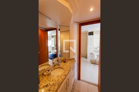 Lavabo de apartamento à venda com 1 quarto, 91m² em Jardim, Santo André