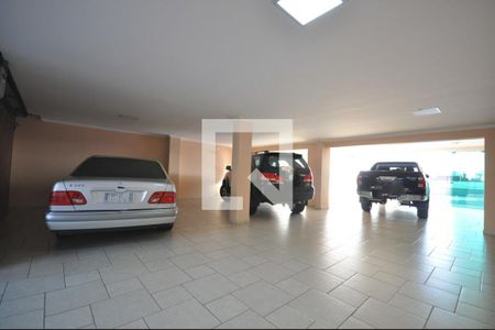 Casa para alugar com 650m², 5 quartos e 8 vagas Casa para alugar com 650m², 5 quartos e 8 vagasGaragem