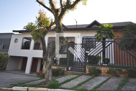 Casa para alugar com 650m², 5 quartos e 8 vagas Casa para alugar com 650m², 5 quartos e 8 vagasFachada