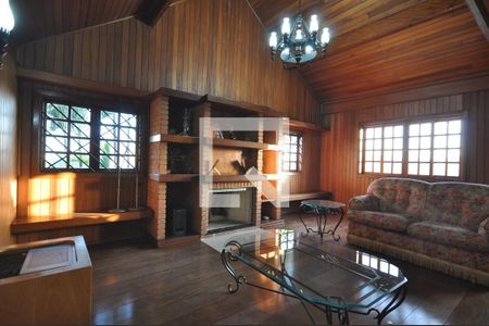 Casa para alugar com 650m², 5 quartos e 8 vagasLareira