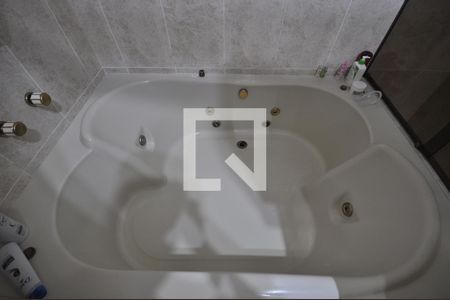 Casa para alugar com 650m², 5 quartos e 8 vagasBanheiro da Suite Master