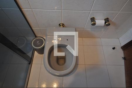 Casa para alugar com 650m², 5 quartos e 8 vagasBanheiro da Suíte de Hospedes