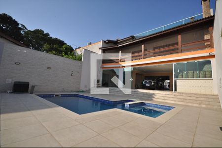 Casa para alugar com 650m², 5 quartos e 8 vagasPiscina