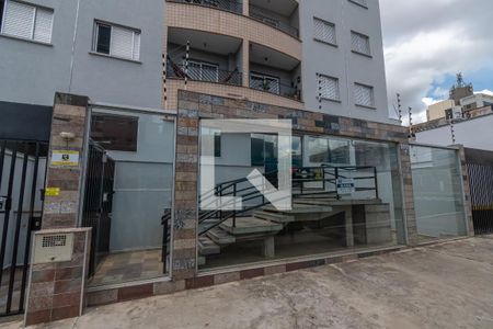 Apartamento para alugar com 77m², 3 quartos e 1 vagaFachada e Portaria  