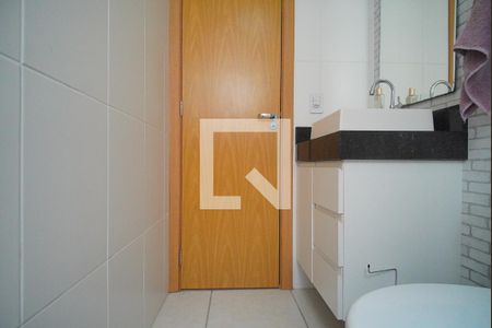 Apartamento à venda com 51m², 2 quartos e 1 vaga Apartamento à venda com 51m², 2 quartos e 1 vagaBanheiro