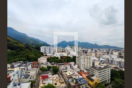 Apartamento para alugar com 168m², 2 quartos e 3 vagas Apartamento para alugar com 168m², 2 quartos e 3 vagasVista da Sacada