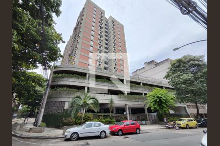 Apartamento para alugar com 168m², 2 quartos e 3 vagas Apartamento para alugar com 168m², 2 quartos e 3 vagasFachada do Prédio