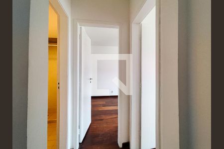 Apartamento para alugar com 168m², 2 quartos e 3 vagas Apartamento para alugar com 168m², 2 quartos e 3 vagasCorredor