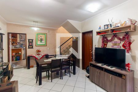 Sala de casa à venda com 3 quartos, 110m² em Jardim Ivone, São Paulo