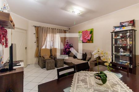 Sala de casa para alugar com 3 quartos, 110m² em Jardim Ivone, São Paulo