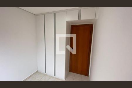 Apartamento à venda com 3 quartos, 70m² em Heliópolis, Belo Horizonte