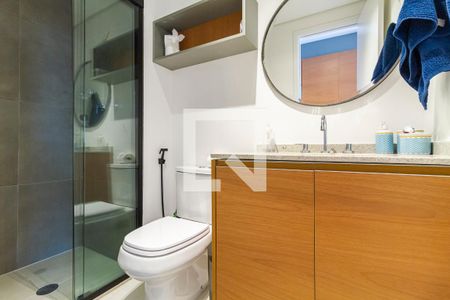 Banheiro de kitnet/studio à venda com 1 quarto, 27m² em Pinheiros, São Paulo