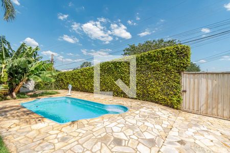 Casa à venda com 200m², 3 quartos e 7 vagasPiscina 