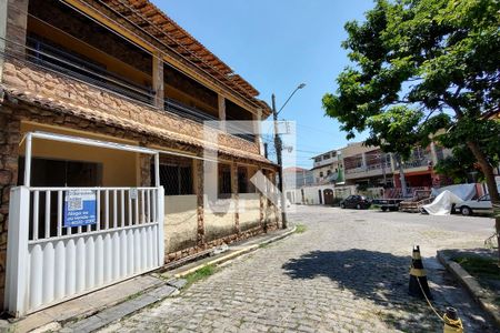 Casa de condomínio à venda com 194m², 5 quartos e 1 vagaFachada