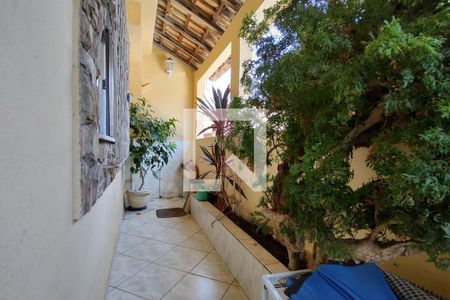 Casa de condomínio à venda com 194m², 5 quartos e 1 vagaVaranda 