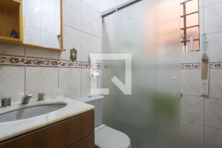 Casa à venda com 204m², 6 quartos e 5 vagas Casa à venda com 204m², 6 quartos e 5 vagasBanheiro social