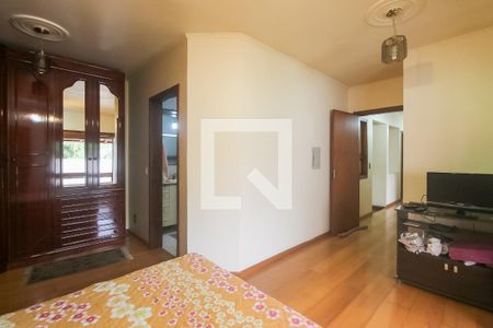 Casa à venda com 204m², 6 quartos e 5 vagas Casa à venda com 204m², 6 quartos e 5 vagasSuite - Casa 2