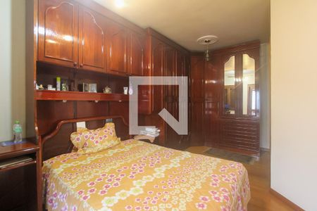 Casa à venda com 204m², 6 quartos e 5 vagas Casa à venda com 204m², 6 quartos e 5 vagasSuite - Casa 2