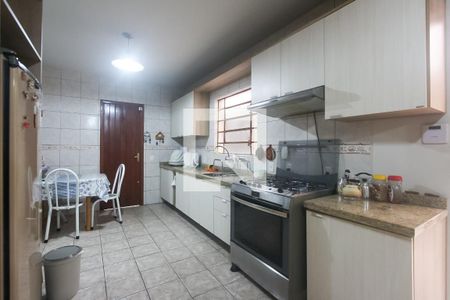 Casa à venda com 204m², 6 quartos e 5 vagas Casa à venda com 204m², 6 quartos e 5 vagasCozinha