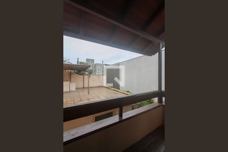 Casa à venda com 204m², 6 quartos e 5 vagas Casa à venda com 204m², 6 quartos e 5 vagasSacada