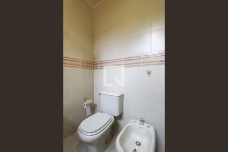 Casa à venda com 204m², 6 quartos e 5 vagas Casa à venda com 204m², 6 quartos e 5 vagasBanheiro social - Casa 2