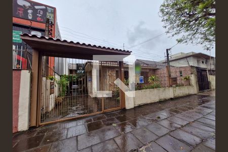 Casa à venda com 204m², 6 quartos e 5 vagas Casa à venda com 204m², 6 quartos e 5 vagasFachada