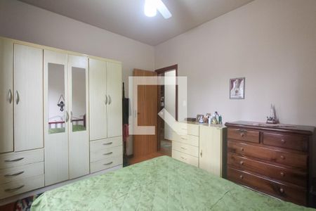Quarto 1 de casa à venda com 6 quartos, 204m² em Santa Maria Goretti, Porto Alegre