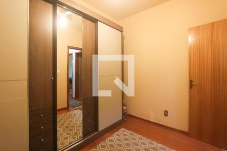 Casa à venda com 204m², 6 quartos e 5 vagas Casa à venda com 204m², 6 quartos e 5 vagasQuarto 3