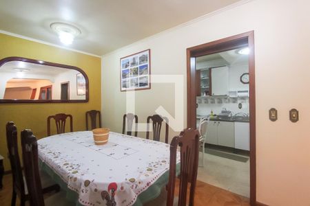 Casa à venda com 204m², 6 quartos e 5 vagas Casa à venda com 204m², 6 quartos e 5 vagasSala - Casa 2