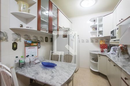Casa à venda com 204m², 6 quartos e 5 vagas Casa à venda com 204m², 6 quartos e 5 vagasCozinha - Casa 2