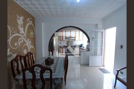 Casa à venda com 280m², 3 quartos e 2 vagasCozinha