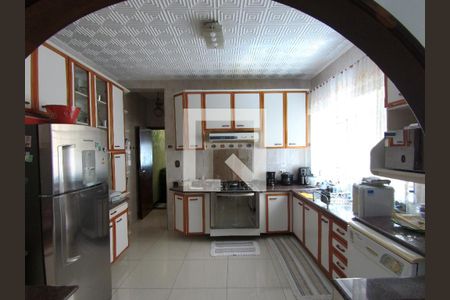 Casa à venda com 280m², 3 quartos e 2 vagasCozinha