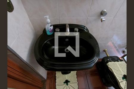 Casa à venda com 280m², 3 quartos e 2 vagasBanheiro 02