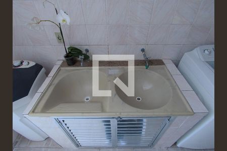 Casa à venda com 280m², 3 quartos e 2 vagasÁrea de Serviço