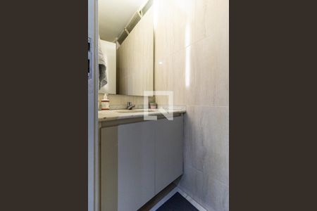 Lavabo de apartamento para alugar com 2 quartos, 90m² em Vila Buarque, São Paulo