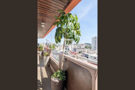 Apartamento à venda com 230m², 4 quartos e 3 vagasVarandas das suítes 2, 3 e 4