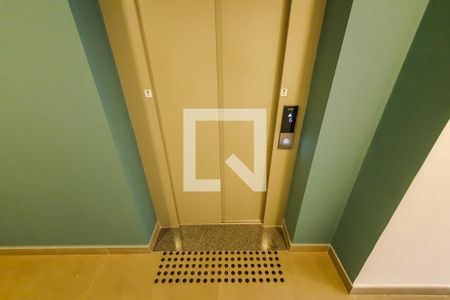 Studio à venda com 28m², 1 quarto e sem vaga Studio à venda com 28m², 1 quarto e sem vagapiso elevador