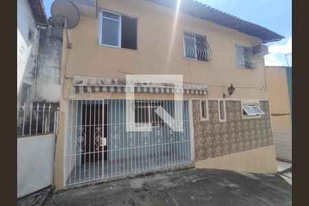 Casa de condomínio para alugar com 97m², 3 quartos e 1 vaga Casa de condomínio para alugar com 97m², 3 quartos e 1 vagaFachada