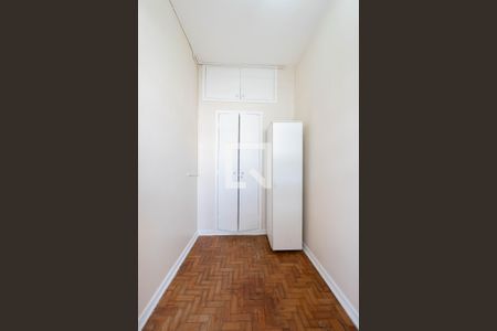 Apartamento à venda com 126m², 3 quartos e 1 vaga Apartamento à venda com 126m², 3 quartos e 1 vagaQuarto de Serviço