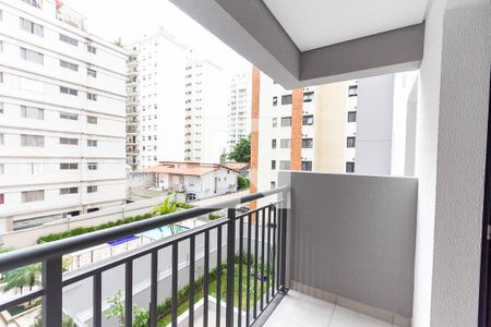 Studio para alugar com 34m², 1 quarto e sem vaga Studio para alugar com 34m², 1 quarto e sem vagaVaranda