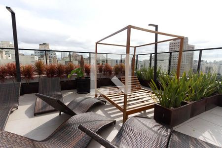 Studio para alugar com 34m², 1 quarto e sem vaga Studio para alugar com 34m², 1 quarto e sem vagaPiscina