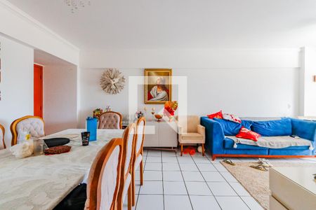 Sala 3 ambientes de apartamento para alugar com 4 quartos, 104m² em Madalena, Recife