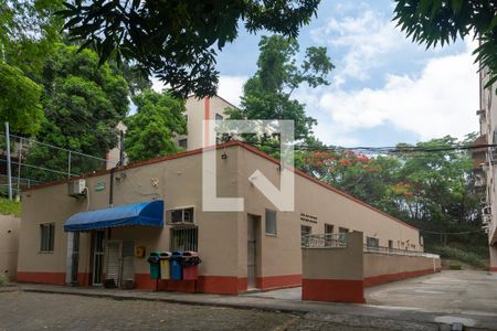 Apartamento para alugar com 65m², 2 quartos e 1 vagaÁrea externa - Salão de Festas