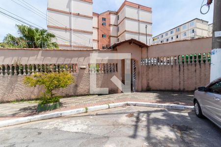 Fachada de kitnet/studio para alugar com 1 quarto, 40m² em Conjunto Residencial José Bonifácio, São Paulo