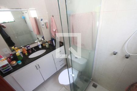 Banheiro Quarto 1 de casa à venda com 3 quartos, 150m² em Piratininga, Niterói